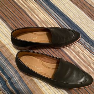 Dress shoes great for work or with jeans.